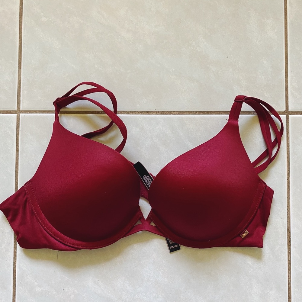 Victoria Secret Red Very Sexy Pushup
